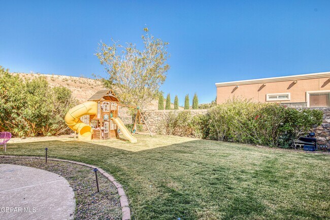 Building Photo - 6561 Isla Del Rey Dr