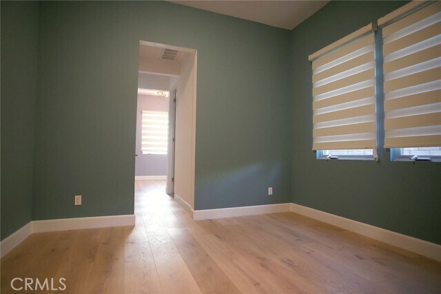 Building Photo - 204 Sutters
