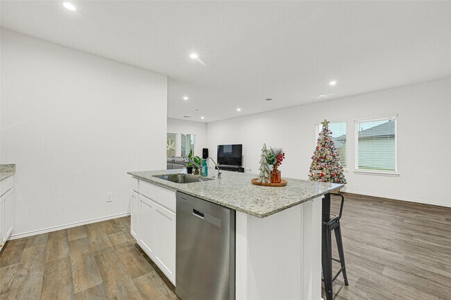 Building Photo - 31203 Heddington Ln