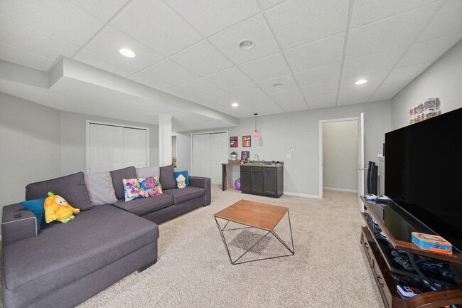 Building Photo - 1495 Chapleau Dr