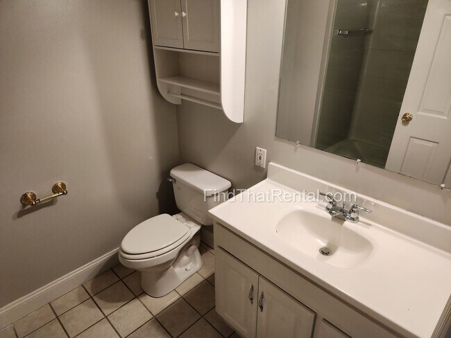 Building Photo - 34 S Hanover St