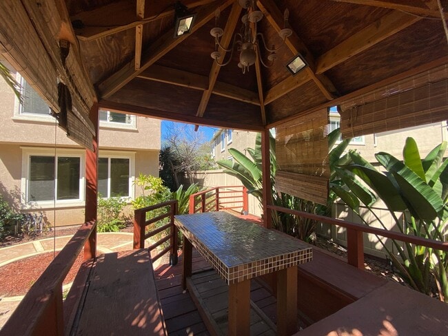 Building Photo - *Move in Special*2 story 4 Bedroom Home located in Amber Woods Community