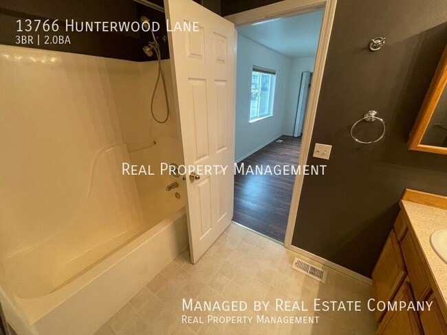 Building Photo - 13766 Hunterwood Ln