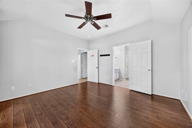Building Photo - 12835 Wisteria Park Dr