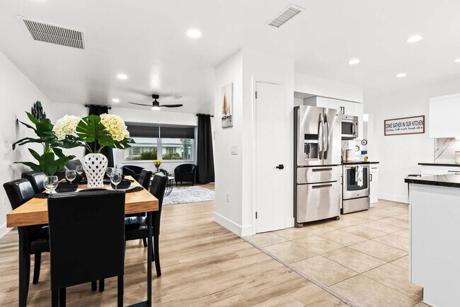 Building Photo - 1311 Cypress Ave