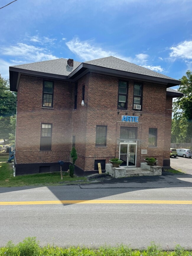 Building Photo - 101 Paul Ave