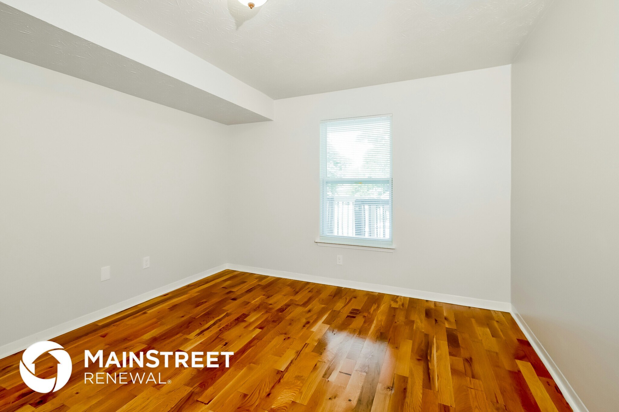 Building Photo - 1339 S 28th St