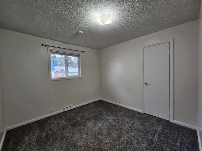 Building Photo - Beautiful Four Bedroom House with Dogs Considered