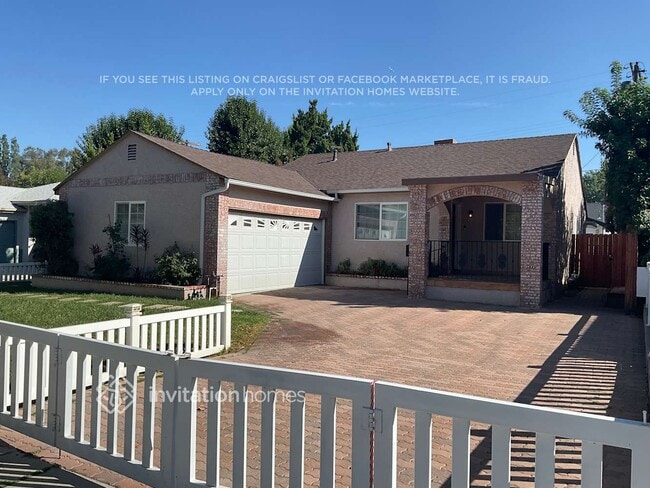 Building Photo - 6654 Capps Ave