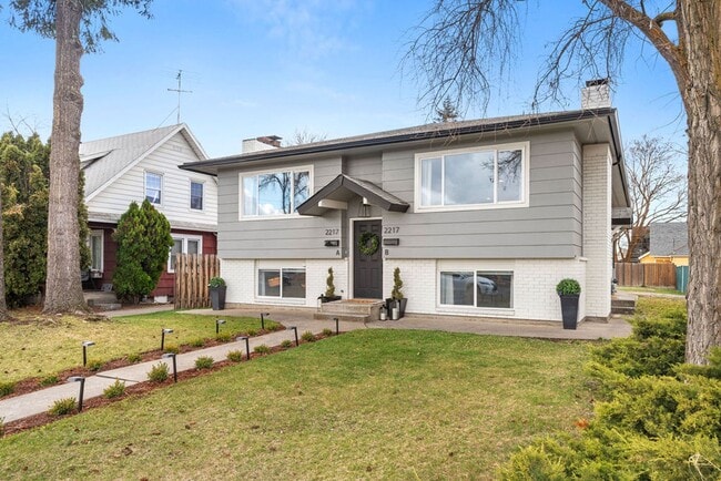 Building Photo - Modern 2BR Suite – Newly Furnished, Pet-Friendly, Near Downtown Spokane (Furnished)