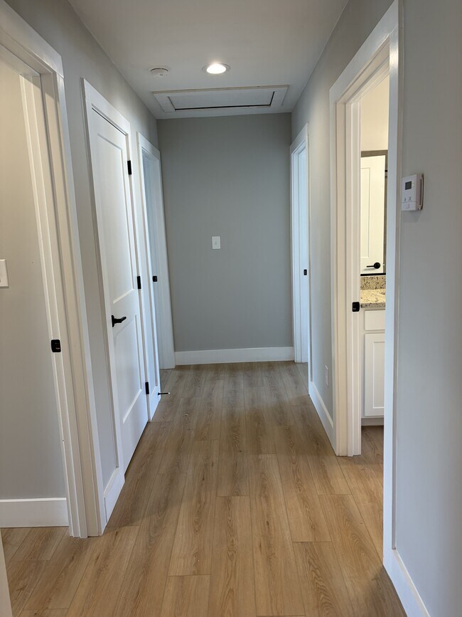 Building Photo - 118 Beechwood Dr