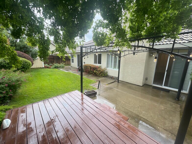 Building Photo - 1288 Canevari Dr