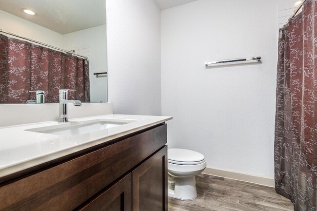 Building Photo - 12832 Barnsbury Ln