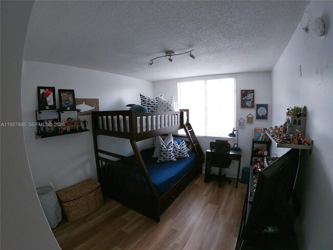 Building Photo - 620 SW 111th Ave