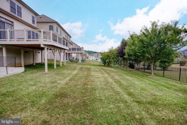 Building Photo - 13336 Redspire Dr