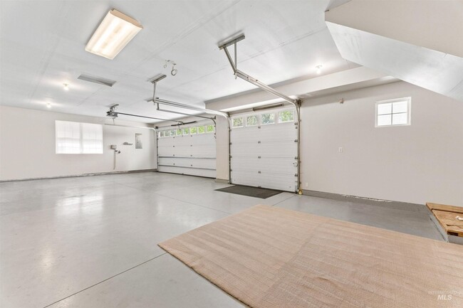 Building Photo - Beautiful Single Family Home in Banbury Go...