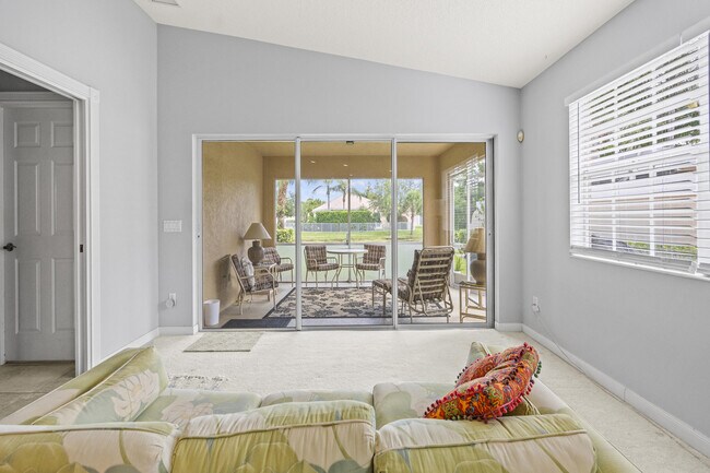 Building Photo - 12120 SW Elsinore Dr