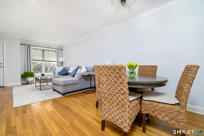 Building Photo - 85 Camp Ave