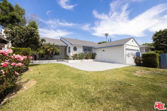 Building Photo - 19119 Sylvan St