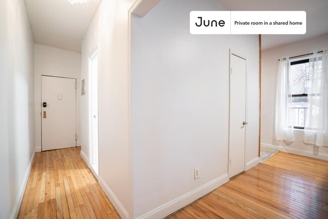 Building Photo - Private bedroom in 4 bed/1 bath Home