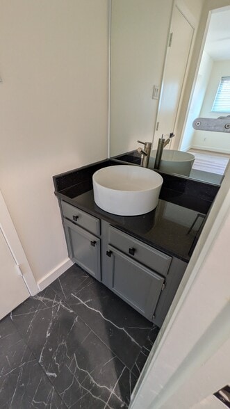 Building Photo - 3944 Buena Vista St