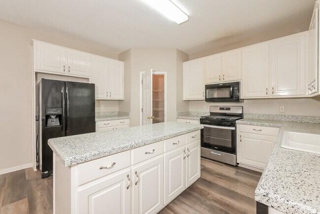 Building Photo - 2083 Reserve Pkwy