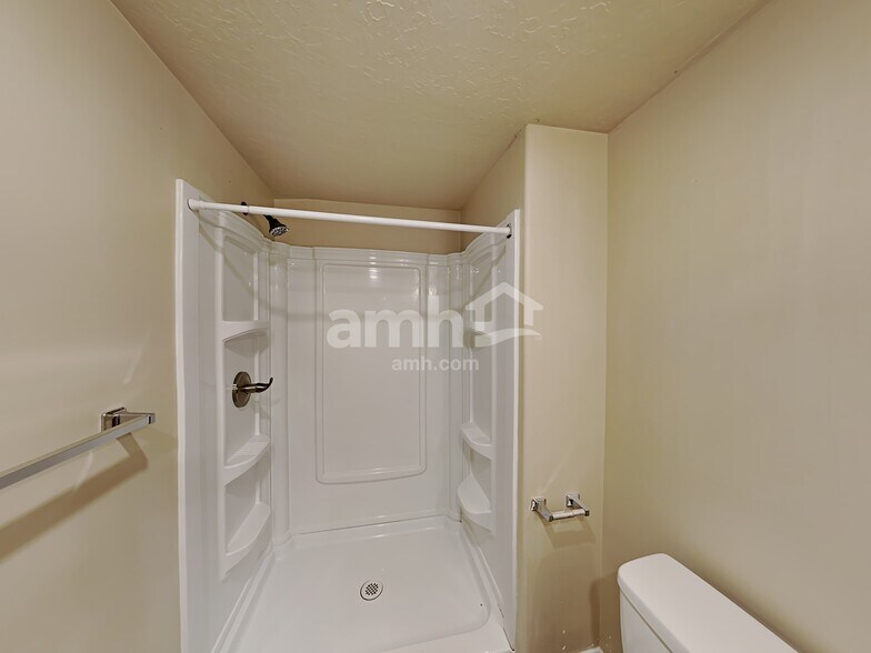 Building Photo - 543 Canyon View Dr