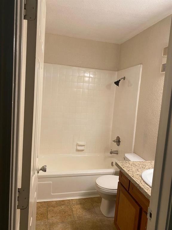 Building Photo - 8100 Creekbend Dr