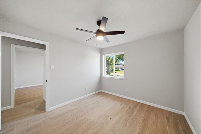 Building Photo - 7530 Millbrae Ln