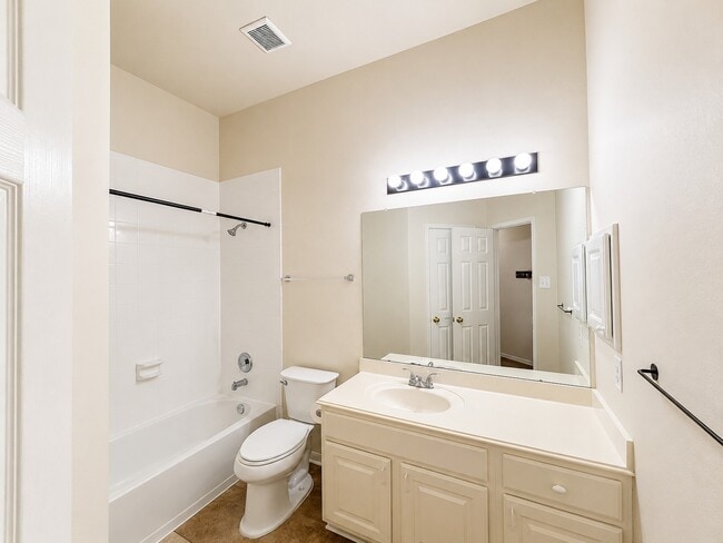 Building Photo - 20410 Nelva Park Ct