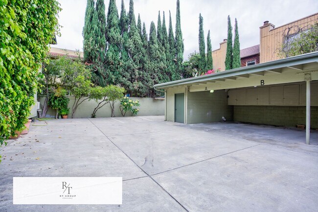 Building Photo - Fully Upgraded Spacious 2-Bedroom Unit in Prime Arcadia Location