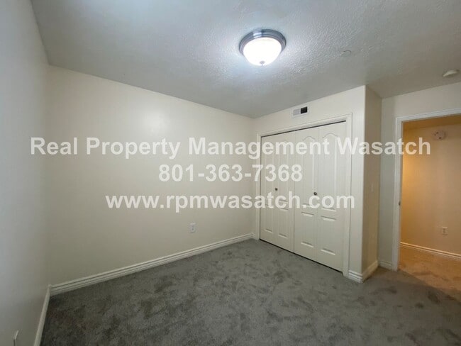 Building Photo - Check Out This Amazing 3 Bedroom 2 Bathroom Condo In Riverton