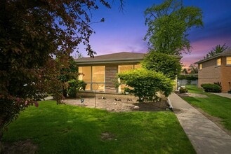 Building Photo - 9536 Tripp Ave