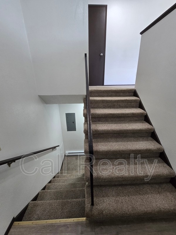 Building Photo - 3322 S Raymond Cir