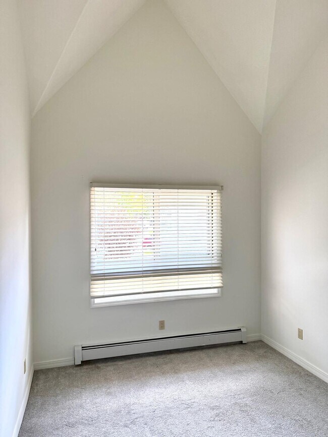 Building Photo - 2023 Arbor Park Dr