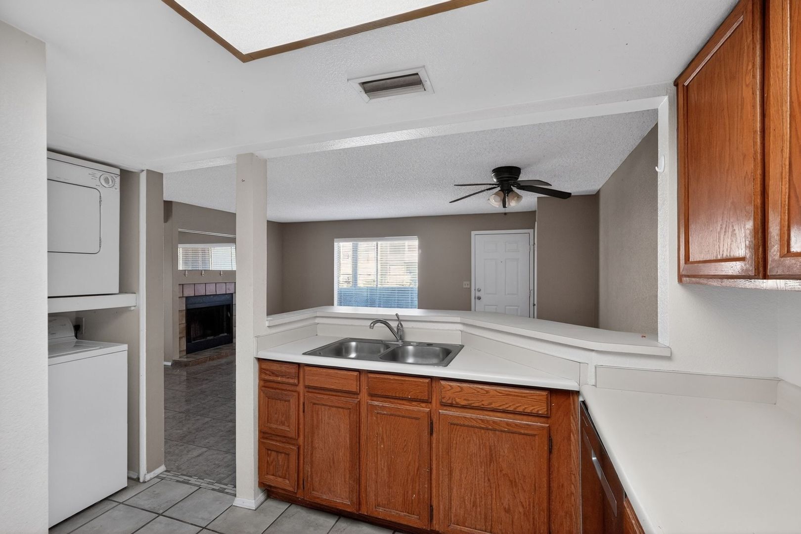 Building Photo - 1645 W Baseline Rd