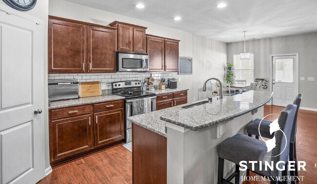 Building Photo - 12 Tugaloo Dr