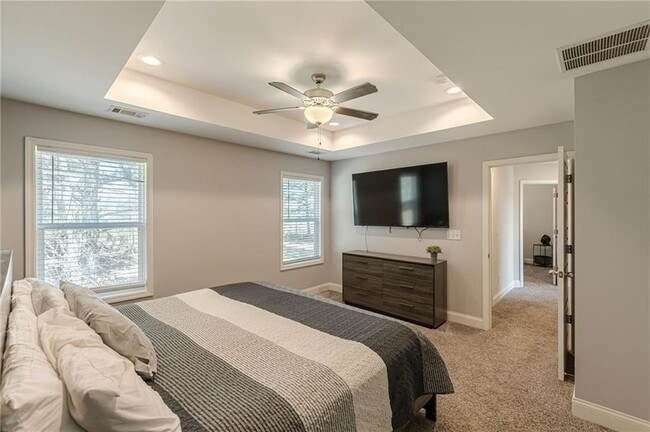 Building Photo - 123 Mulberry Dr