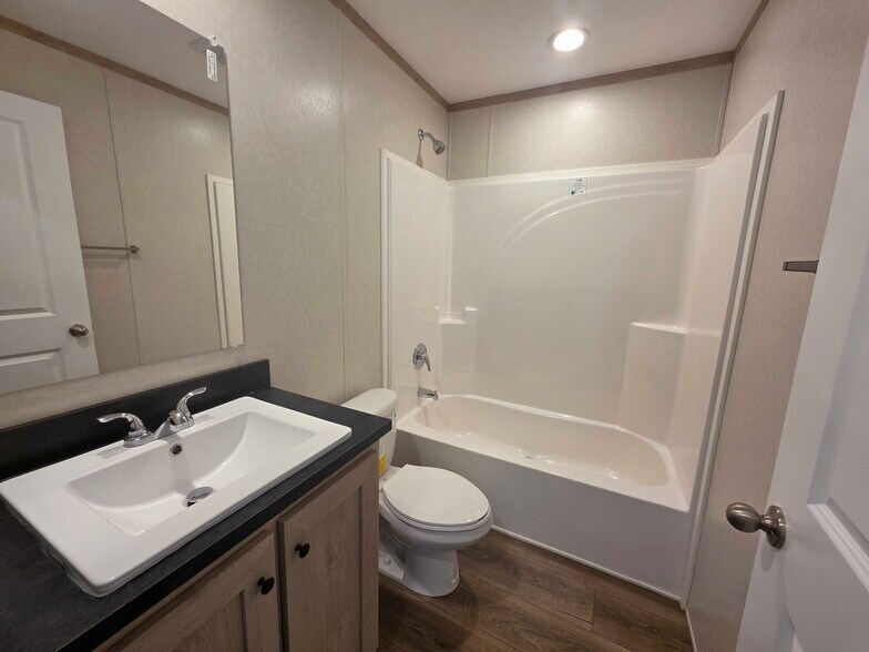 Building Photo - 4397 Hemlock Loop