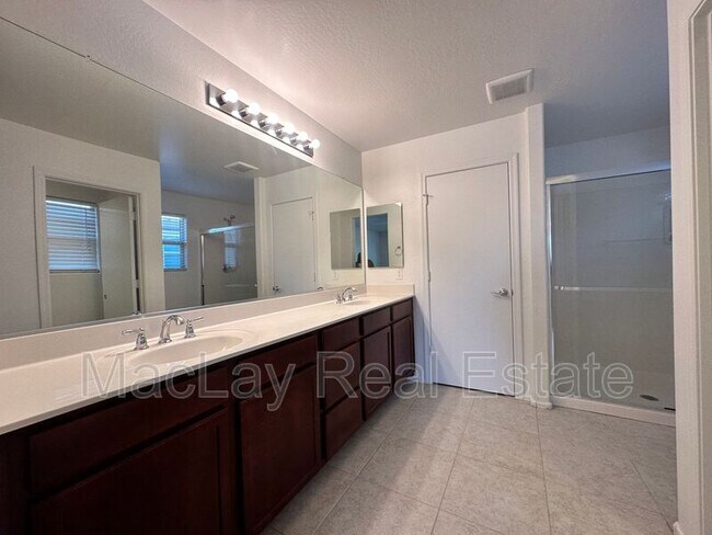 Building Photo - 2538 N 73rd Dr