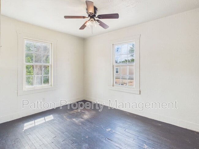 Building Photo - 913 S Louisiana St