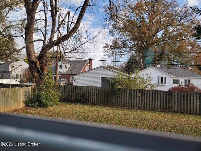 Building Photo - 305 S Hubbards Ln
