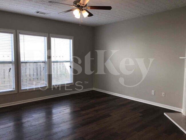 Building Photo - 311 Azalea Loop