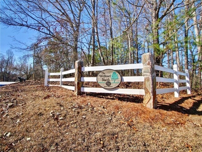 Building Photo - 3840 Forsythia Way