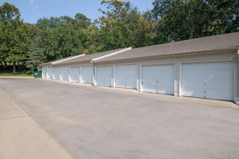 Building Photo - 649 Parkwild Dr