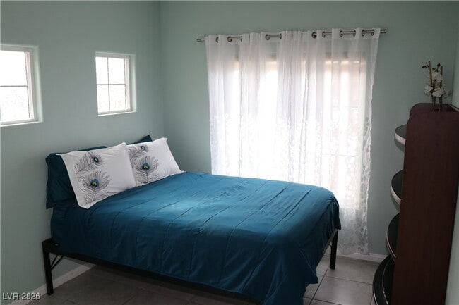 Building Photo - 10 Vicolo Sebino