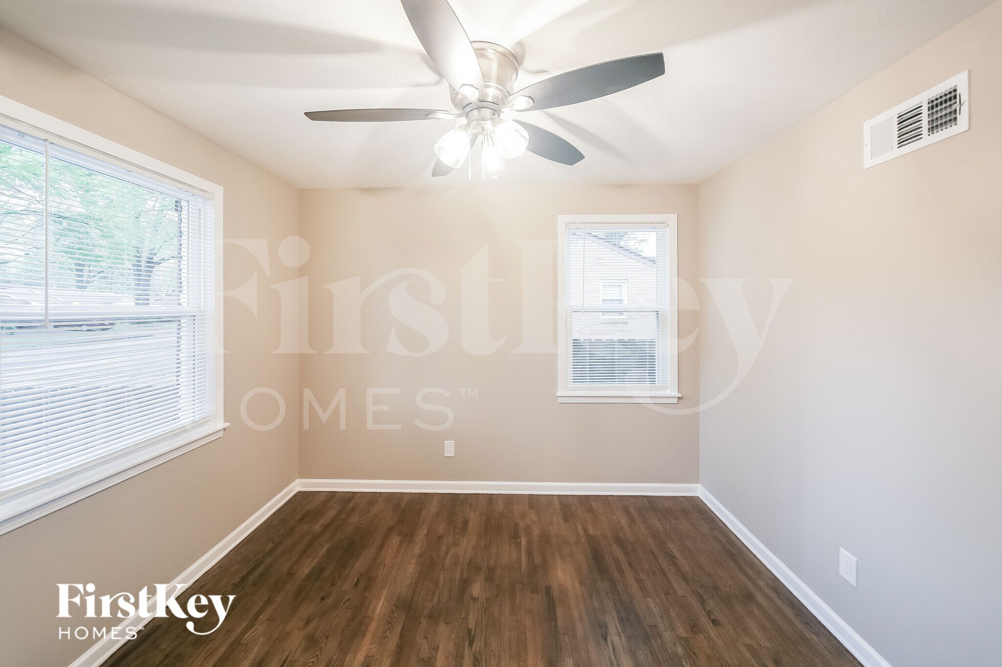 Building Photo - 1829 Downing St