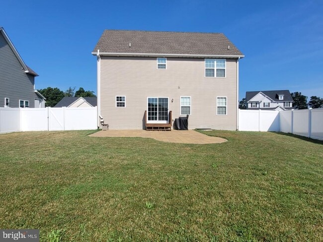 Building Photo - 252 Hightide Dr