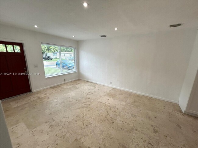 Building Photo - 1584 NE 110th Terrace