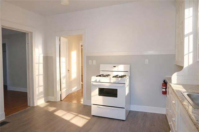 Building Photo - 1825 Pine St